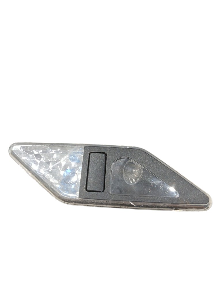 Luz Cortesia Traseira Direita Bmw 323i 2.5 E46 2000 2003 4