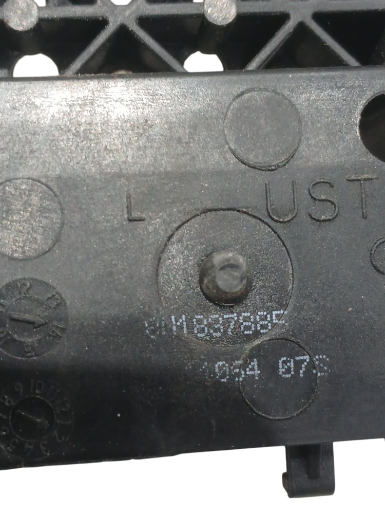Suporte Maçaneta Externa Dianteira Esquerda Audi Q3 2.0 2014 Preto 2