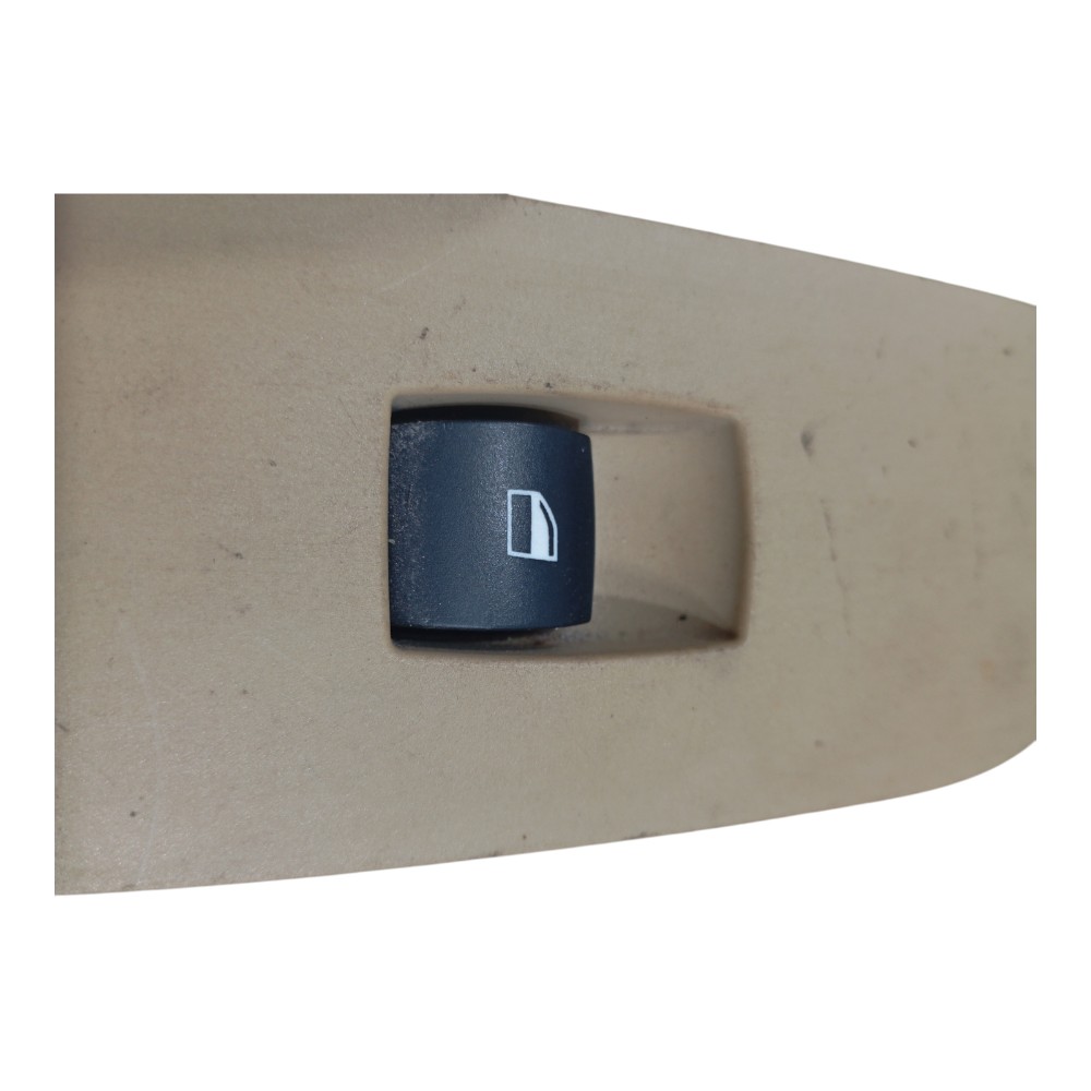 Moldura Botão Vidro Traseiro Direito Bmw X1 2.0 2013 2015 4