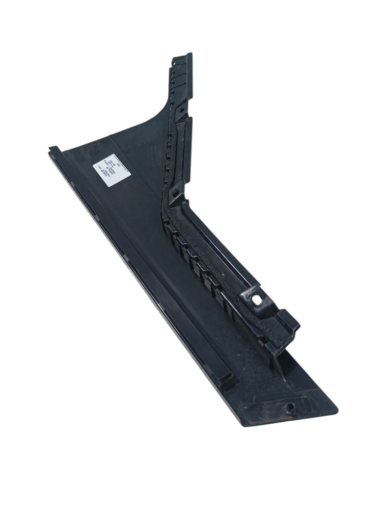 Moldura Externa Porta Traseira Direita Volvo Xc60 2.0 2022 Preto 6