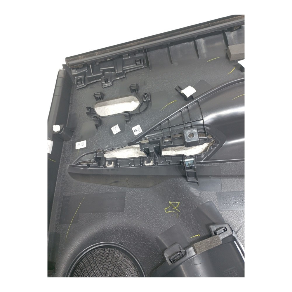 Forro porta traseira esquerda Nissan kicks 1.6 2024 7