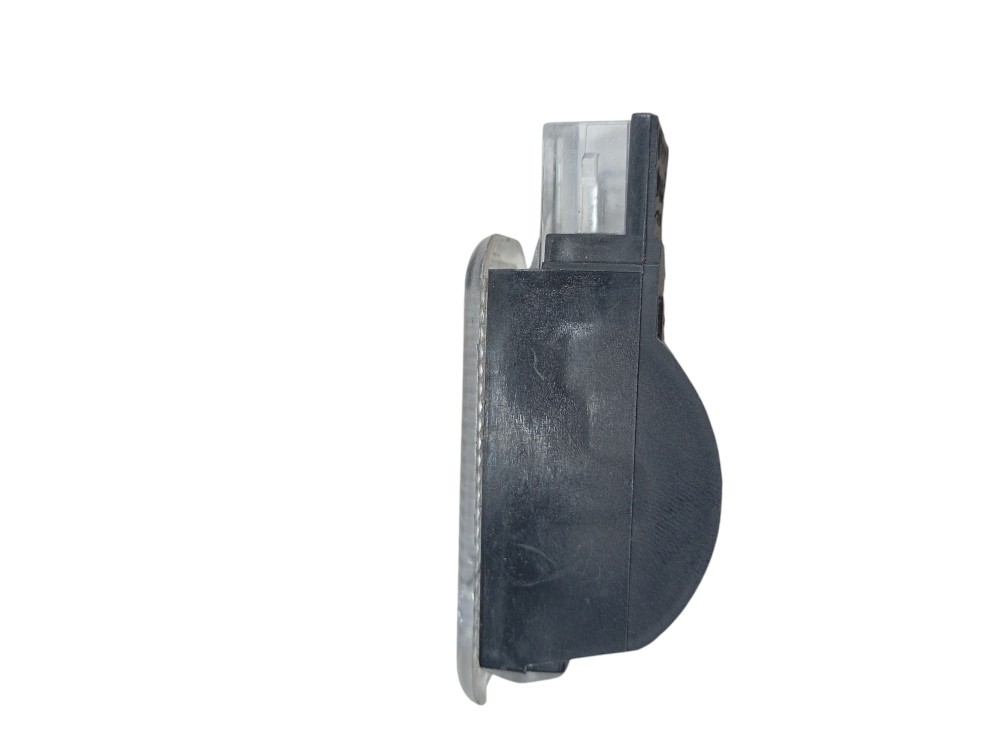 Luz Cortesia Porta Malas Audi Q5 2.0 Turbo 2010 Cod 094741 3