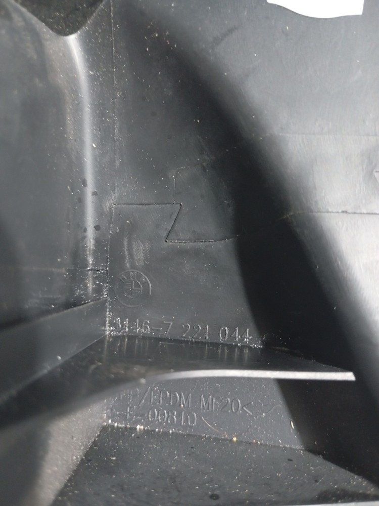 Moldura Bagagito Traseiro Esquerdo Alto Falante Bmw 118i Preto 3