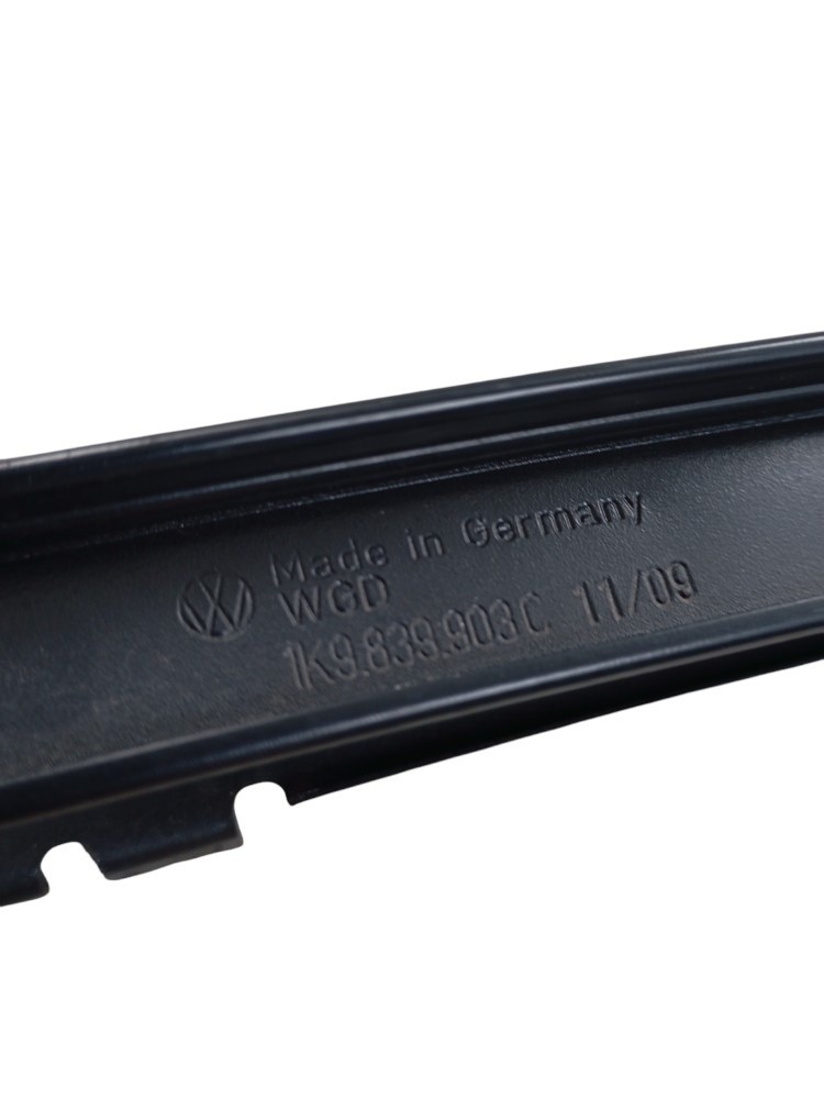 Moldura Externa Porta Traseira Esq Vw Jetta Variant 2.5 2009 6