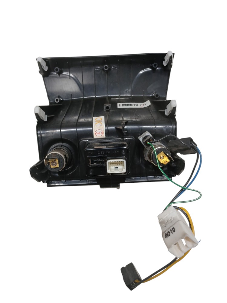 Moldura Console Central Entrada Usb Hyundai Ix35 2.0 2016 6
