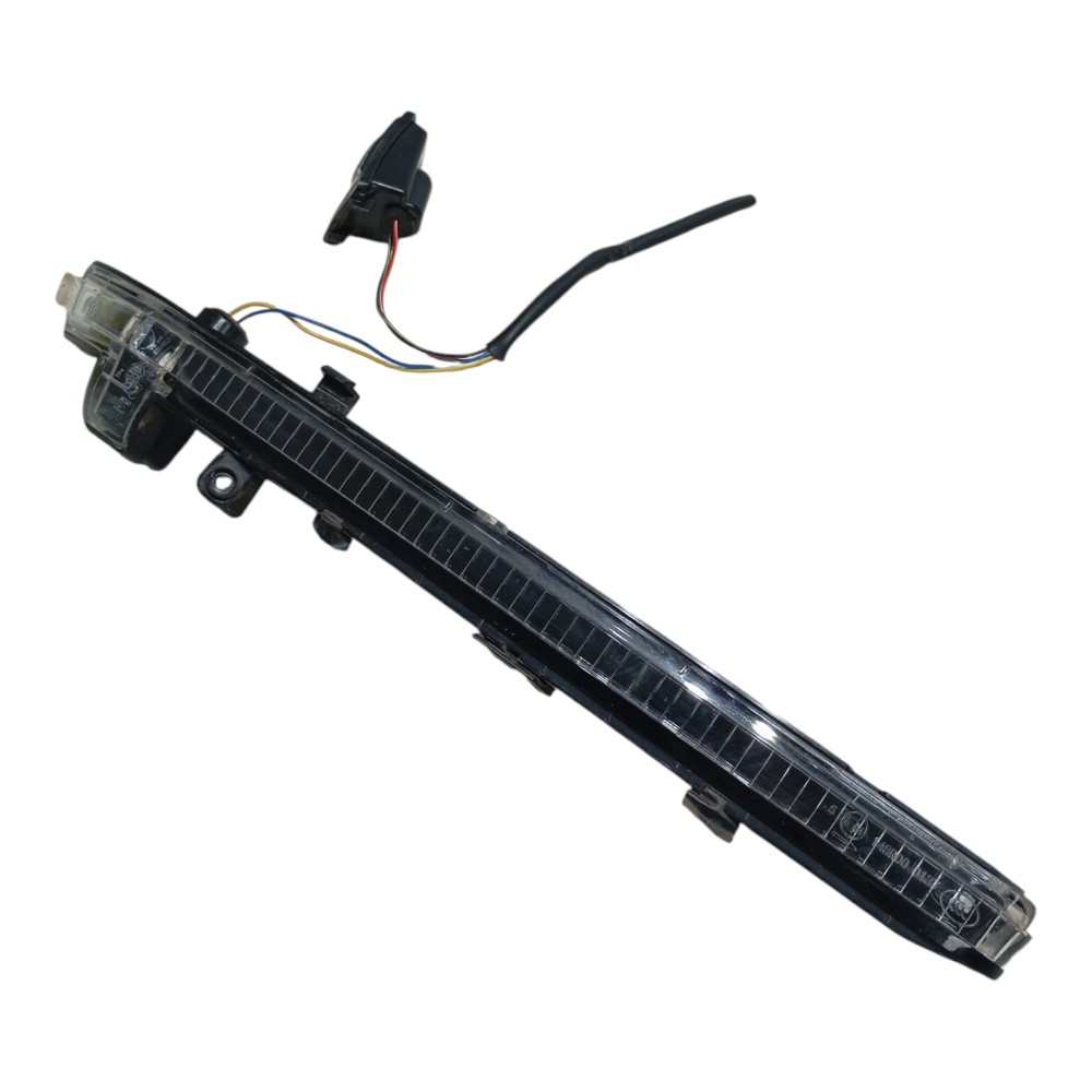 Luz Pisca Retrovisor Dianteiro Direito Byd Han Gs 680ev 2023 7