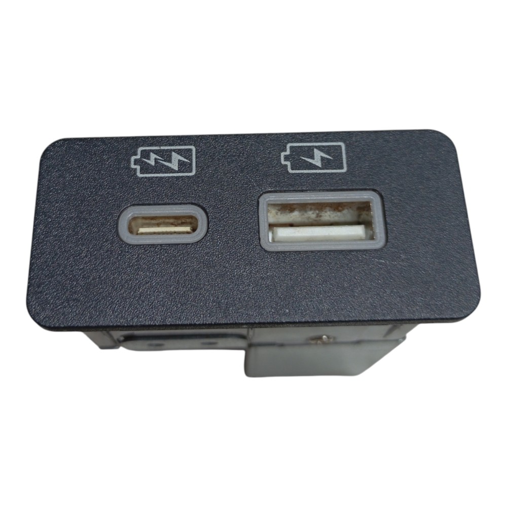 Entrada Tomada Usb C Byd Han 680ev Song Plus Dolphin 2023 6