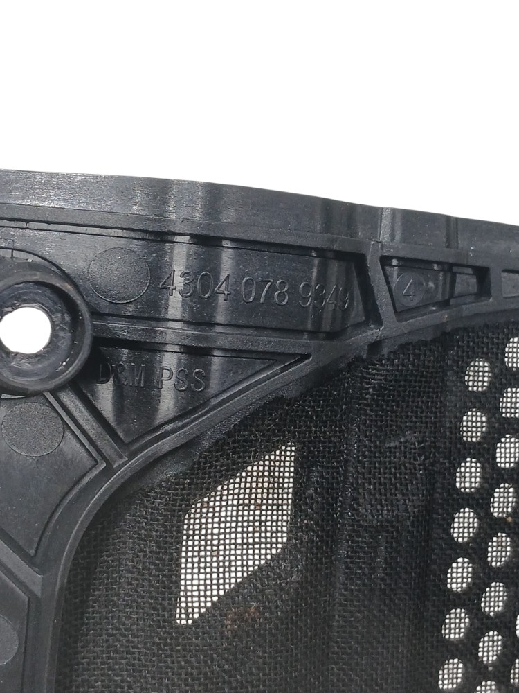 Tela grade subwoofer dianteira bmw 320i 2.0 f30 2018 7