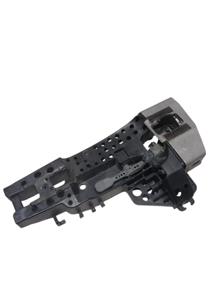 Suporte Maçaneta Externa Dianteira Esquerda Audi Q3 2.0 2014 Preto 7