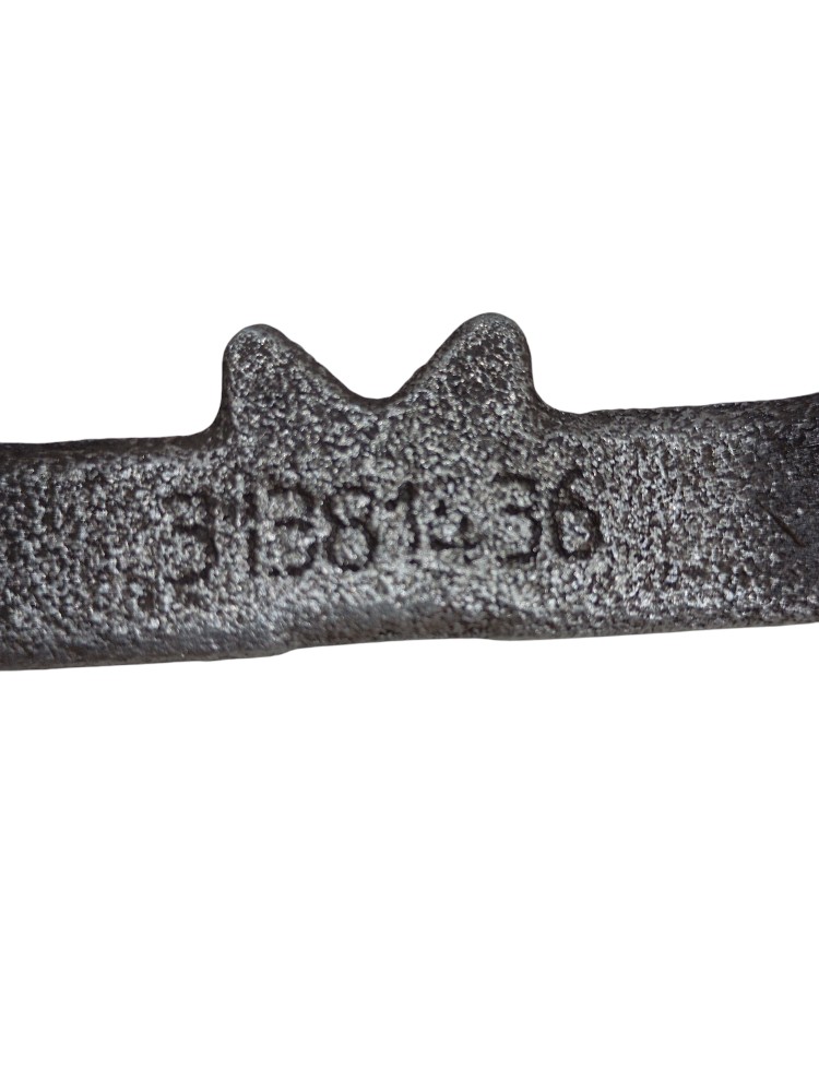 Suporte Pinça Freio Traseiro Esquerdo Volvo Xc60 2.0 T8 2022 2
