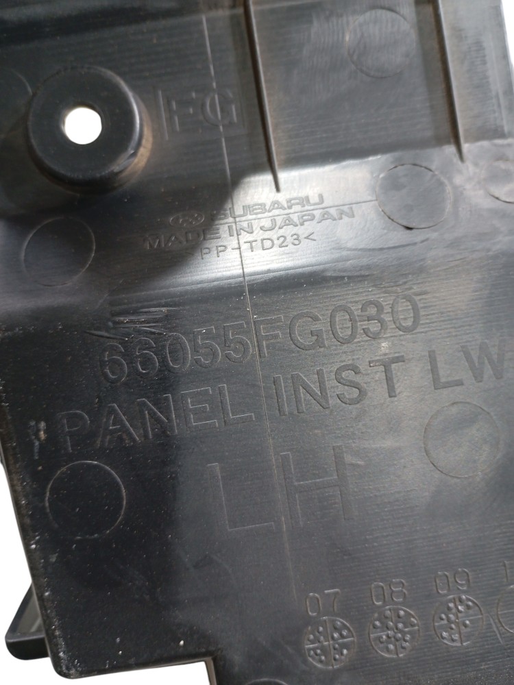 Painel Inferior Porta Luvas Subaru Forester Xt 2.5 2009 2010 2