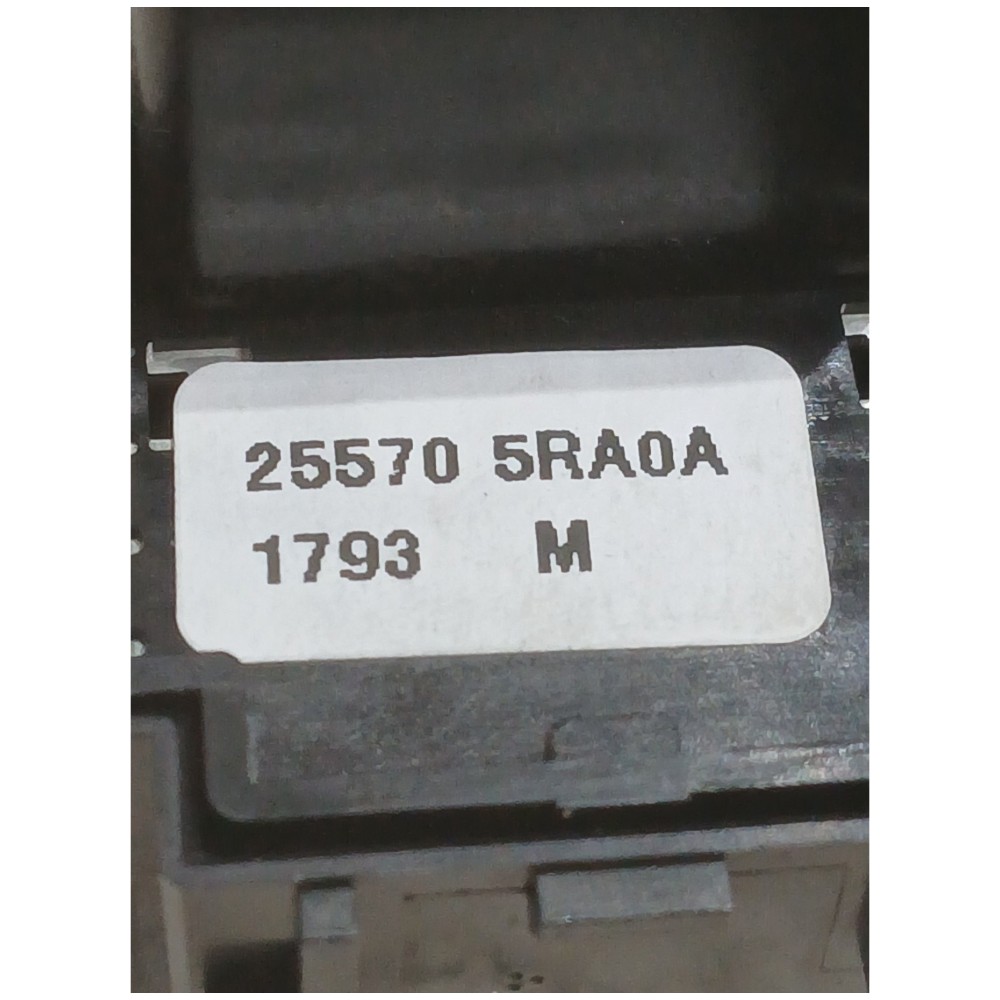 Botão Regulagem Retrovisor Elétrico Nissan Kicks 1.6 2024 5