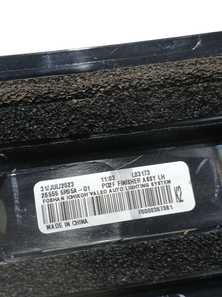 Refletor Tampa Traseira Esquerda Nissan Kicks 1.6 2023 2024 7