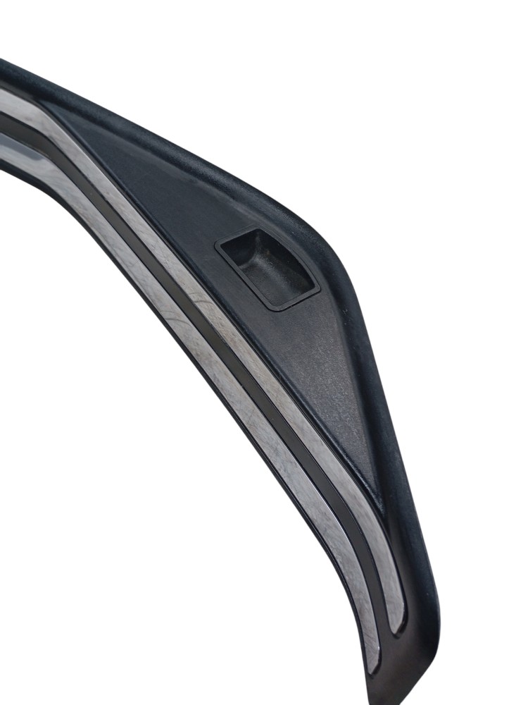 Soleira Porta Traseira Direita Bmw 323i 2.5 E46  1999 2000 6
