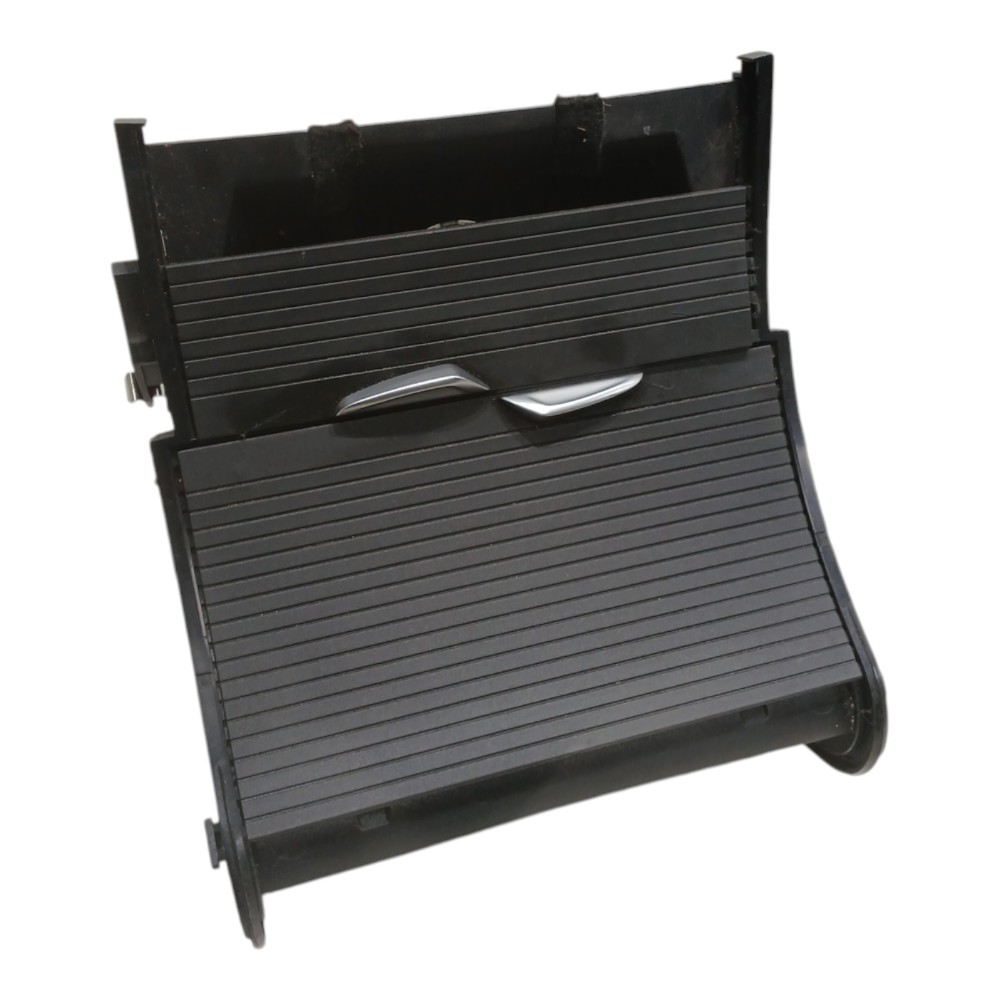 Porta Copos Console Central Bmw X1 2.0 2018 Preto 8