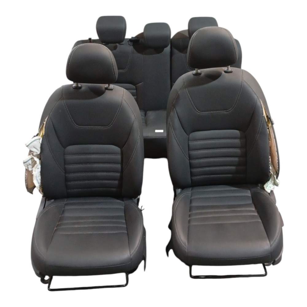 Jogo De Bancos Com Detalhe Original Nissan Kicks 1.6 2024 8