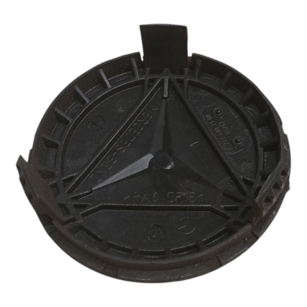 Calotinha Central Roda Traseira Mercedes-benz C180 1.6 2014 Preto E Cromado