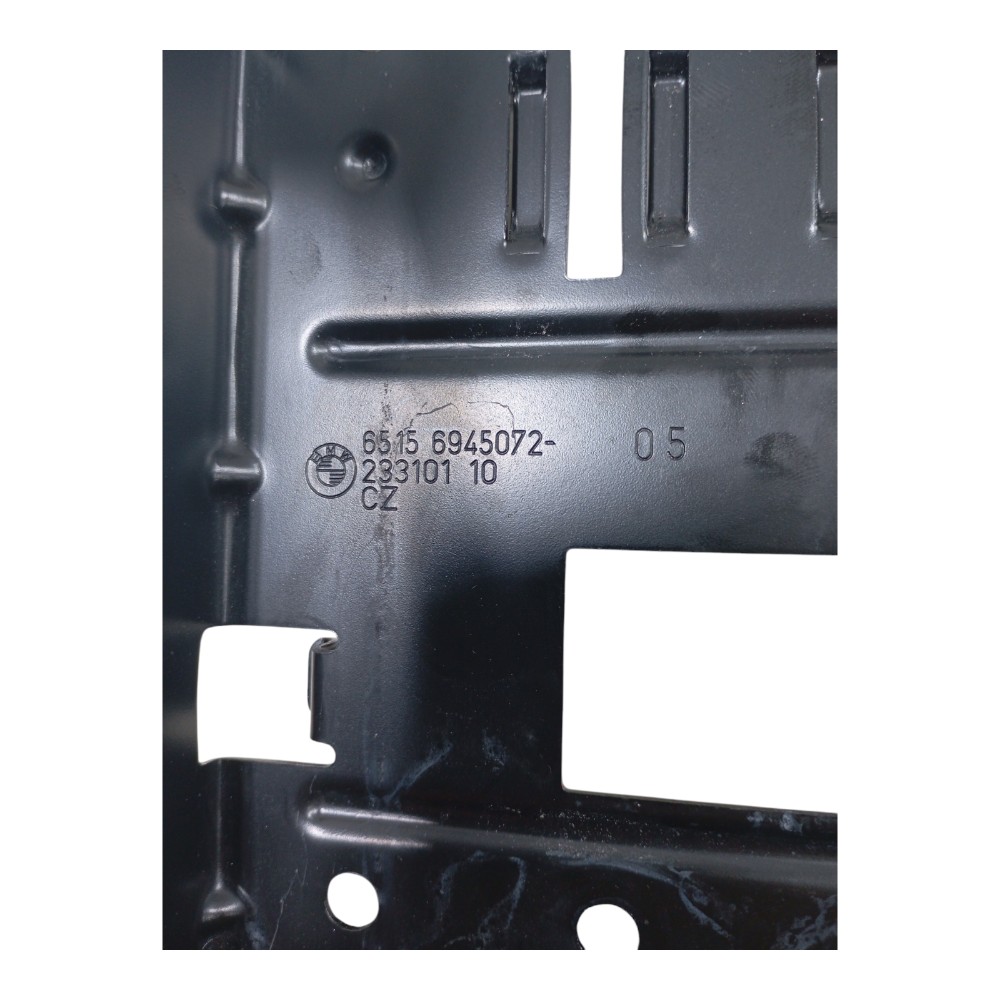 Suporte Módulo Som Bmw 320i 2.0 E90 2010 Cod 65156945072 3
