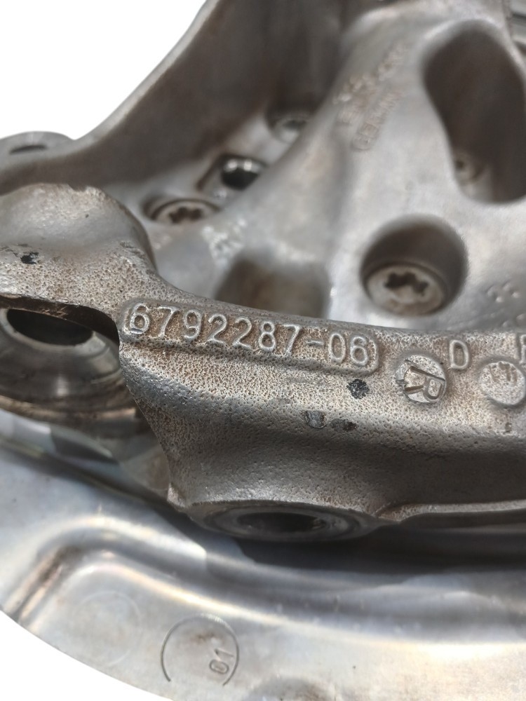 Montante Cubo Dianteiro Esquerdo Bmw 320i 2.0 F30 N20 2018 4