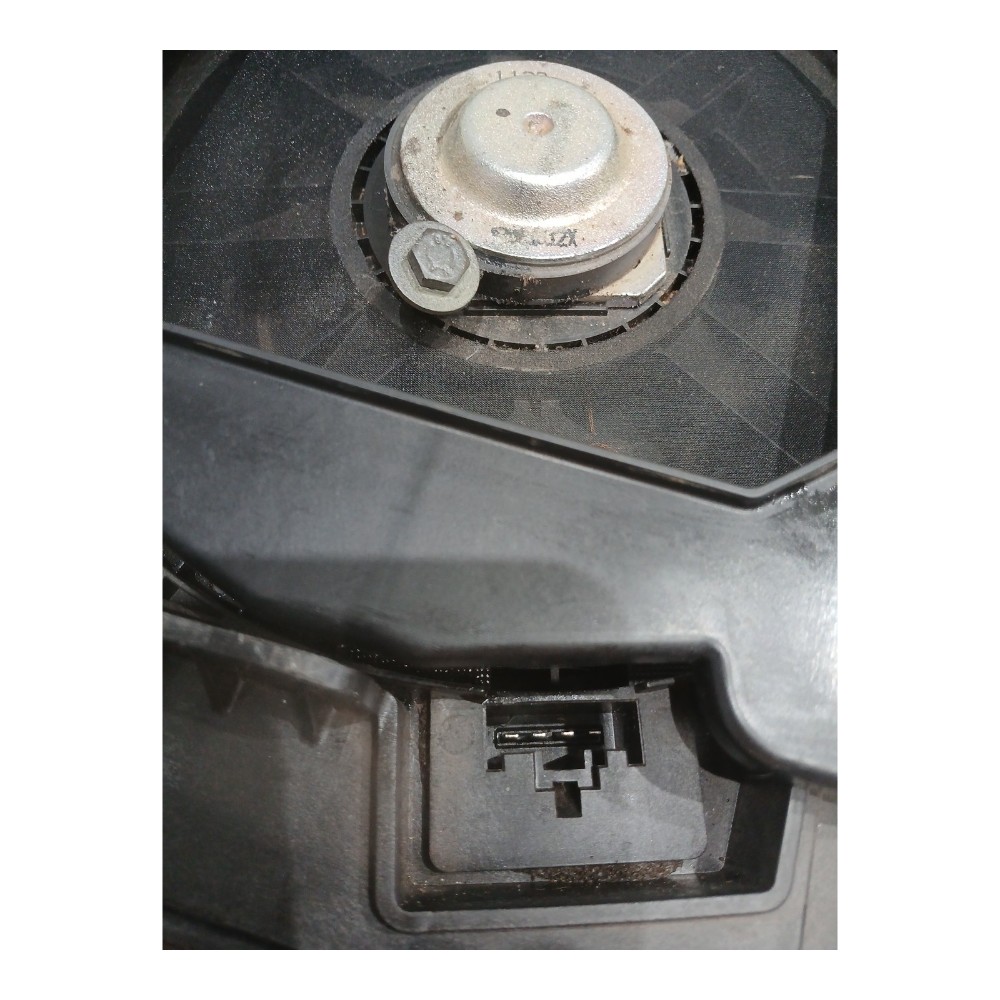 Alto Falante Subwoofer Direito Bmw X1 2.0 2016 F48 927599604 Preto 3