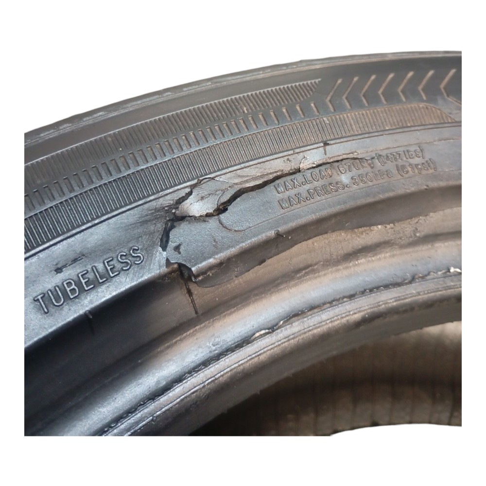 Pneu Avulso Goodyear Efficientgrip 225 50 Aro 17 5