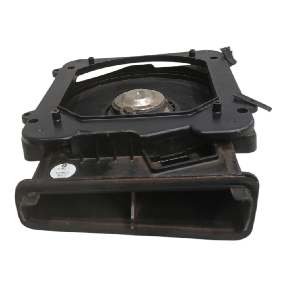 Alto Falante Subwoofer Direito Bmw X1 2.0 2016 F48 927599604 Preto 4