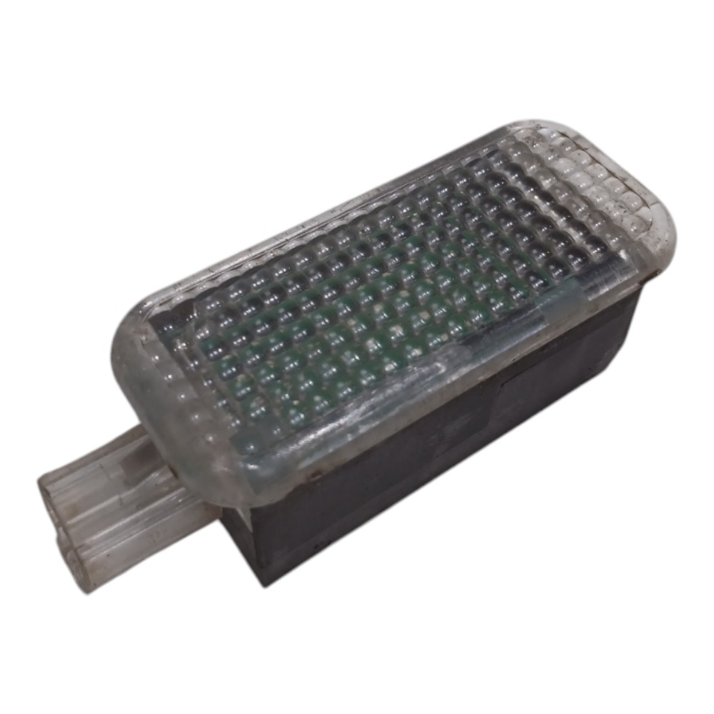 Luz Cortesia Porta Dianteira Direita Audi Q3 2.0 Turbo 2014 7
