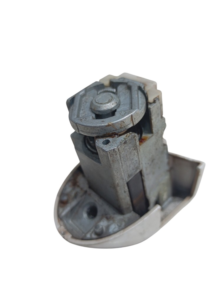 Tranca Da Porta Dianteira Direita Bmw X1 2.0 E84 2014 7