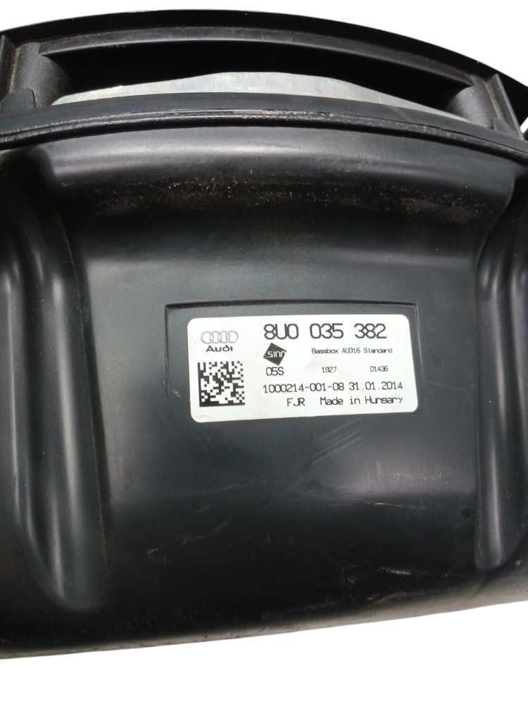 Subwoofer porta malas audi q3 2.0 turbo 2014 2015 8U0035382 2
