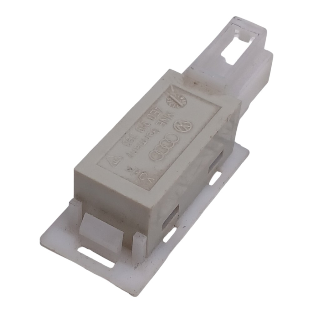 Luz Cortesia Forro Porta Audi Q3 2.0 Turbo 2013 2014 2015 7