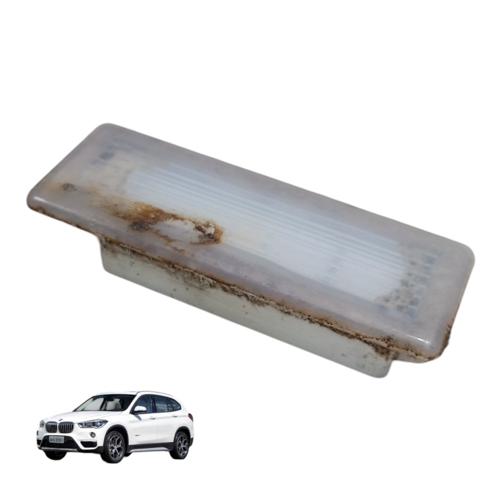 Luz Cortesia Dianteiro Direito Bmw X1 Turbo Flex 2.0 2016