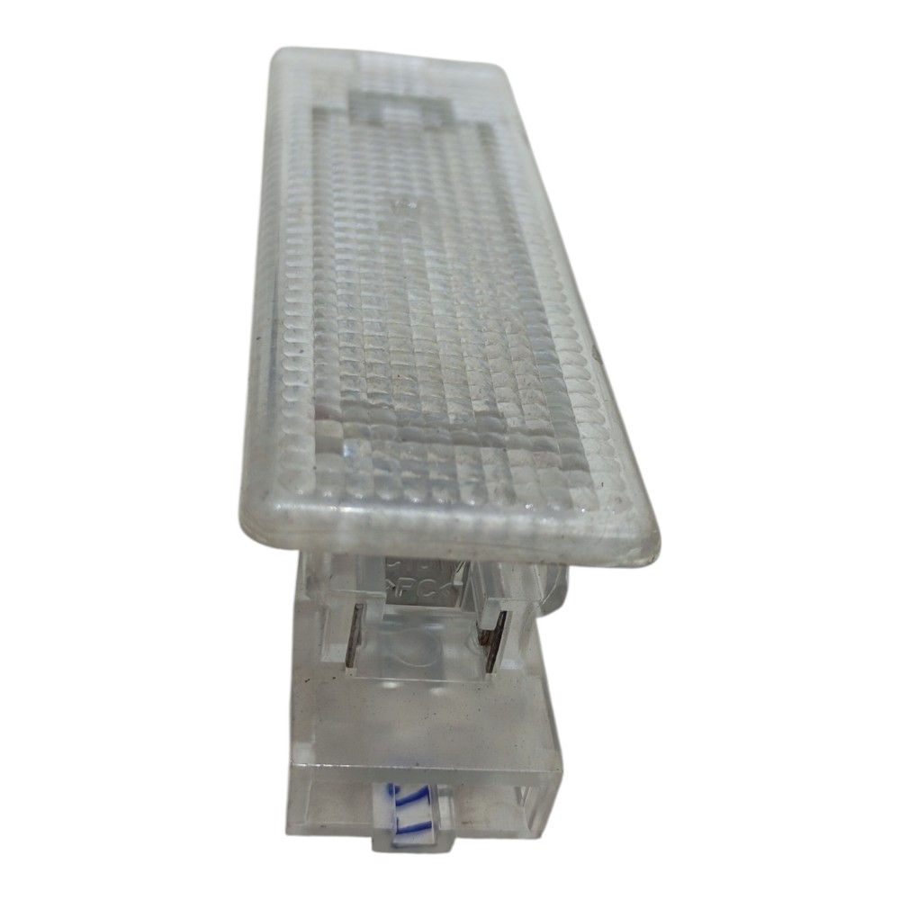 Luz Cortesia Porta Malas Volkswagen Jetta 2.5 2007 2008 4