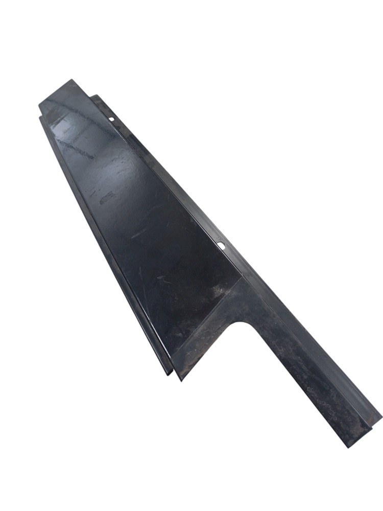 Moldura Externa Coluna Traseira Esquerda Bmw X1 2.0 2014 E84 3