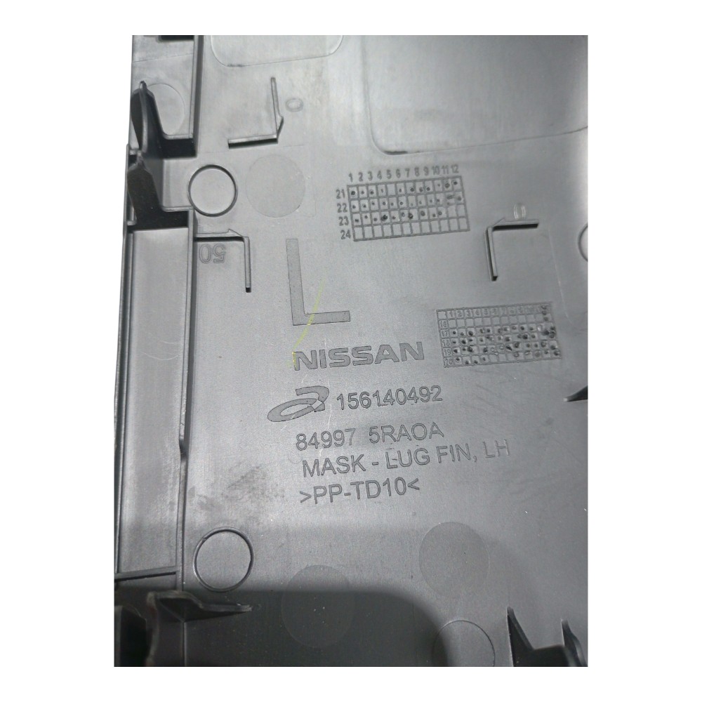 Acabamento Tampa Traseira Esquerda Nissan Kicks 1.6 Adv 2024 2