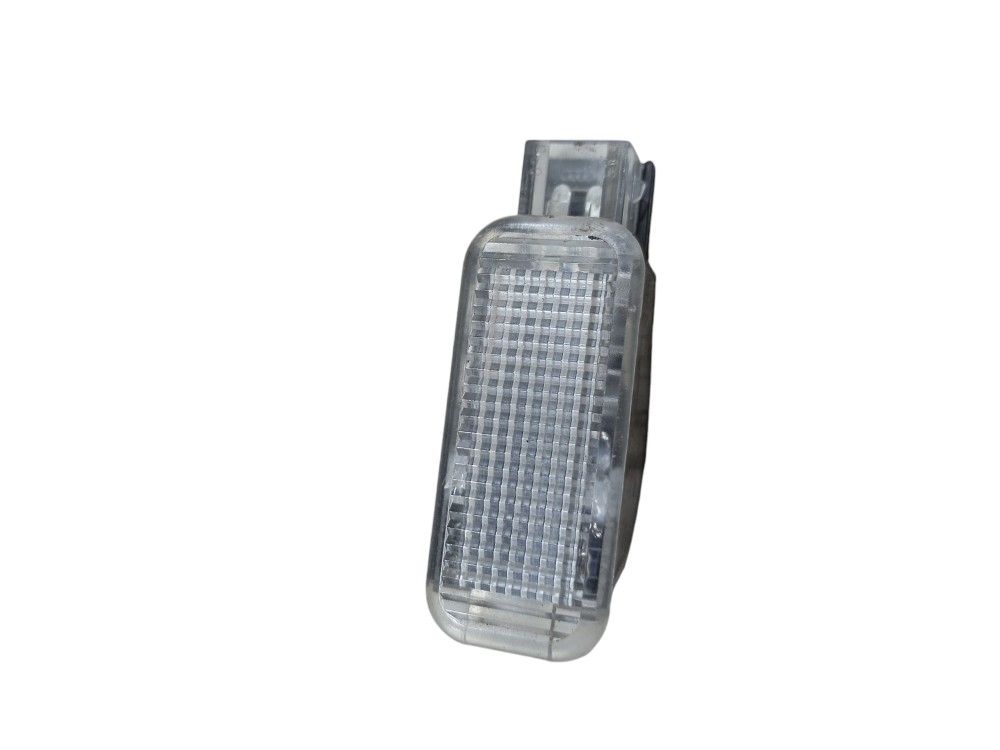 Luz Cortesia Porta Malas Audi Q5 2.0 Turbo 2010 Cod 094741 5