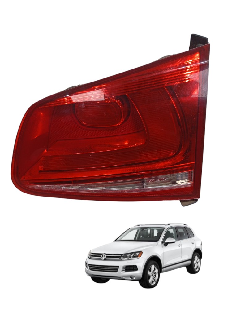 Lanterna Tampa Traseira Direita Volkswagen Touareg 4.2 2013 4