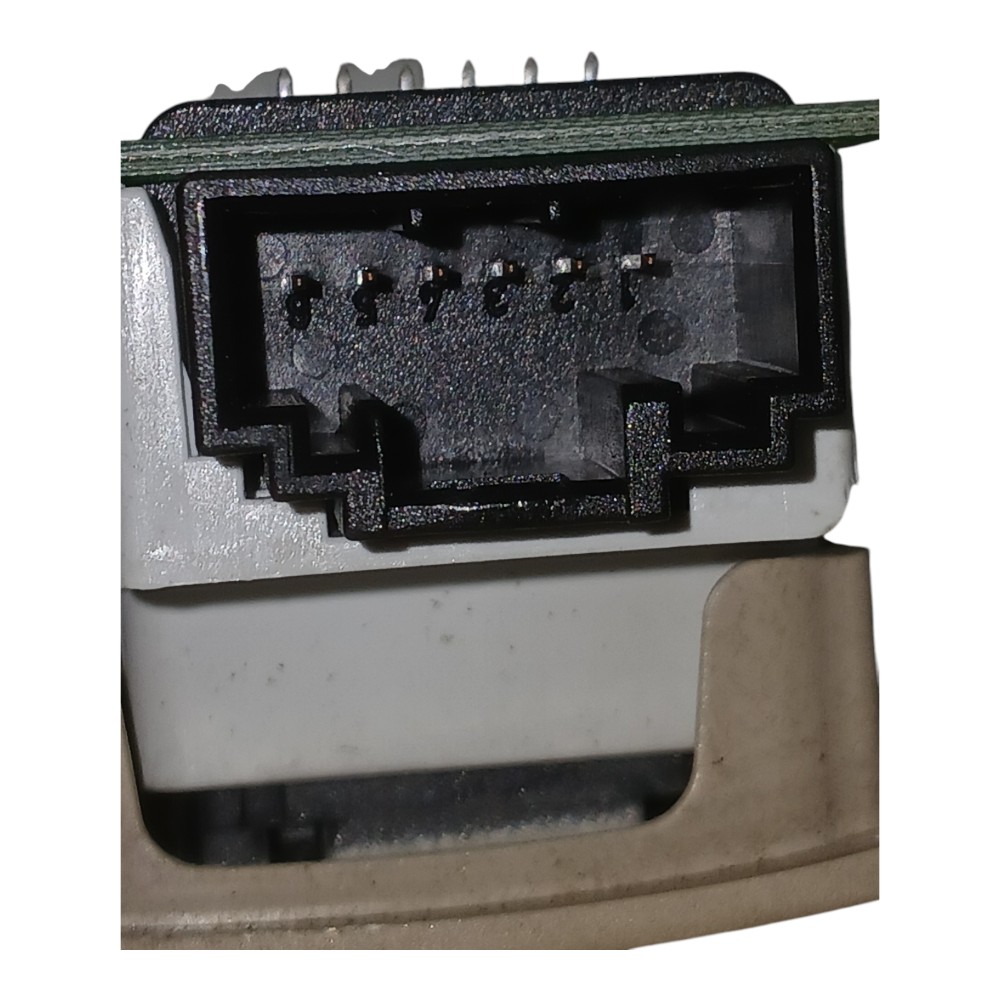 Luz Cortesia Interna Traseira Esquerd Vw Touareg 4.2 V8 2013 5
