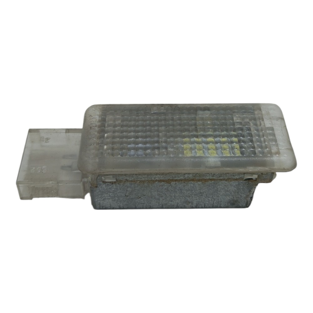 Luz Cortesia Porta Luvas Volkswagen Jetta 2.5 2007 2008 7