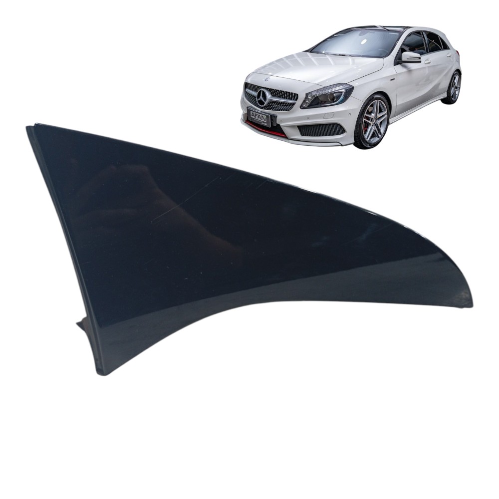 Acabamento Dir Tampa Traseira Mercedes Benz A250 2.0 2015 Traseira Direito Preto