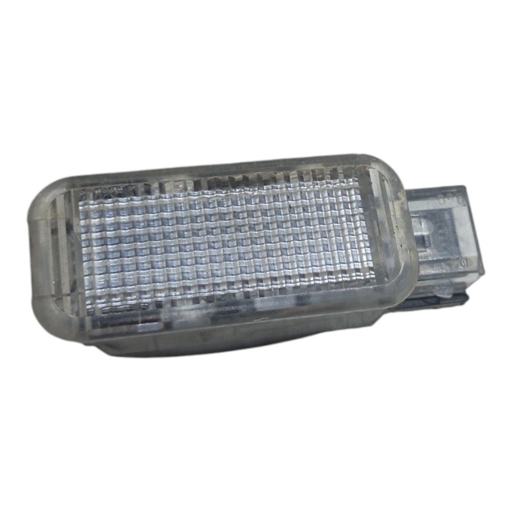 Luz Forro Porta Malas Audi Q5 2.0 Turbo Tfsi 2010 094741 3