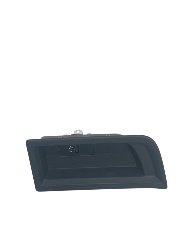 Moldura Entrada Auxiliar Tomada Usb Bmw 320i 2.0 2014 2018 2