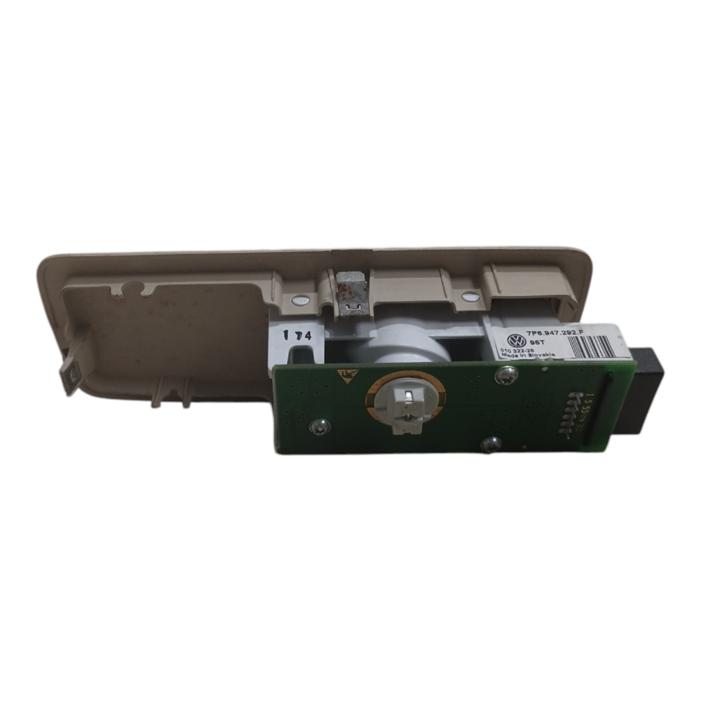 Luz Cortesia Interna Traseira Direita Vw Touareg 4.2 V8 2013 4