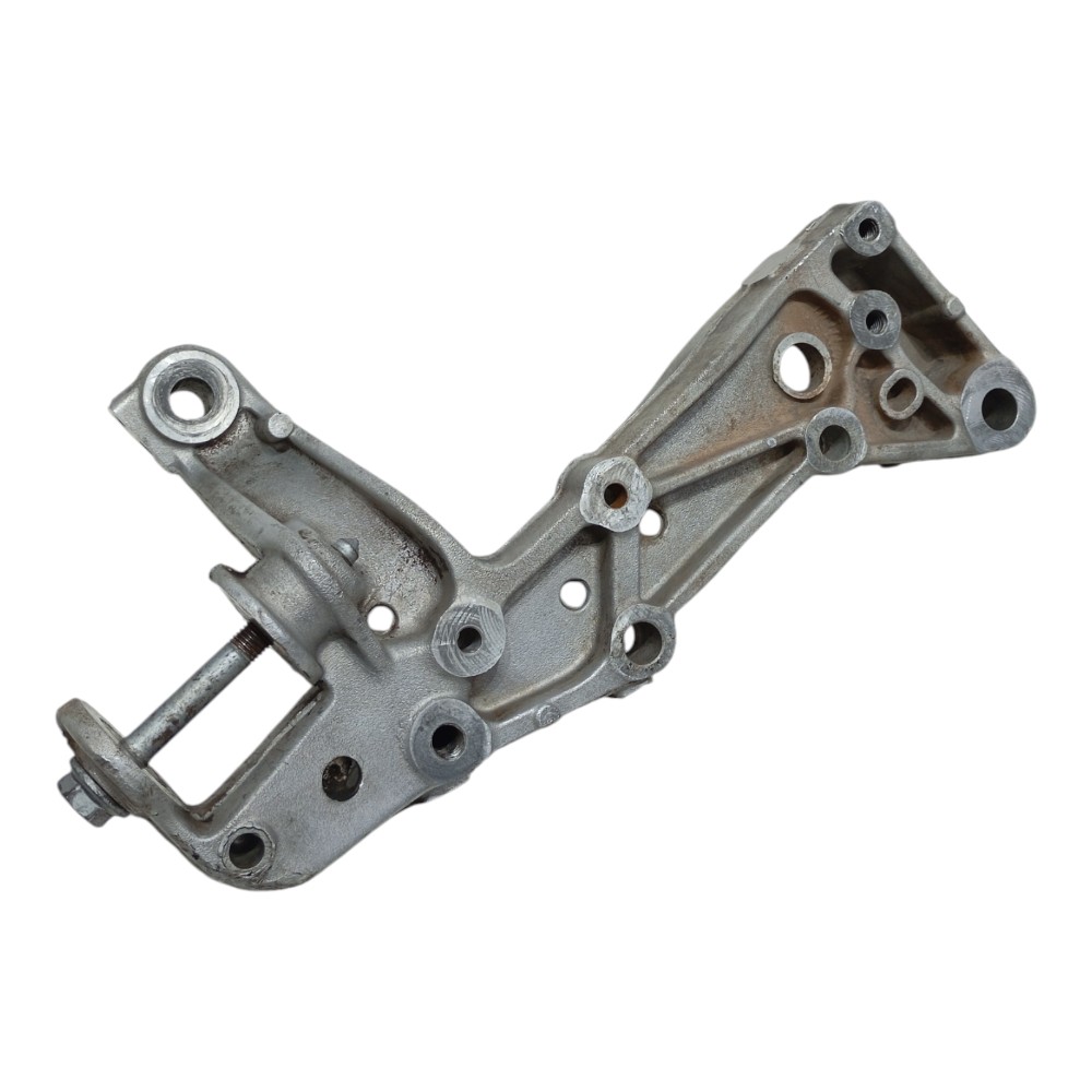 Suporte balança dianteira esquerda Volkswagen Jetta 2.5 2007 4