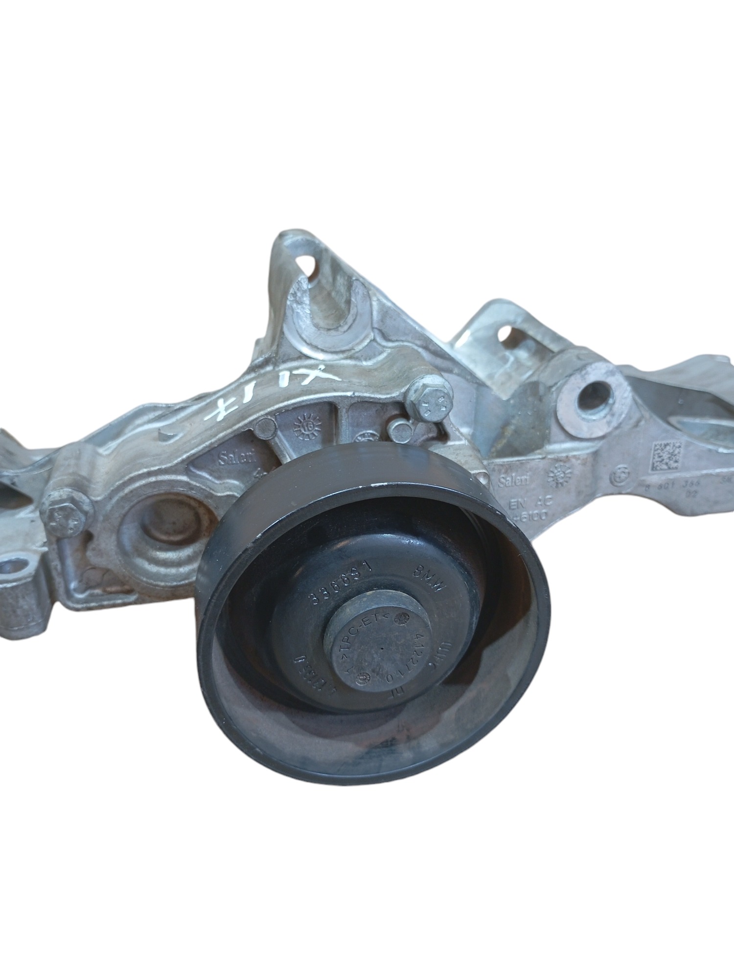 Suporte Bomba De Água Bmw X1 2.0 2016 2017 F48 Cod 860136602 3