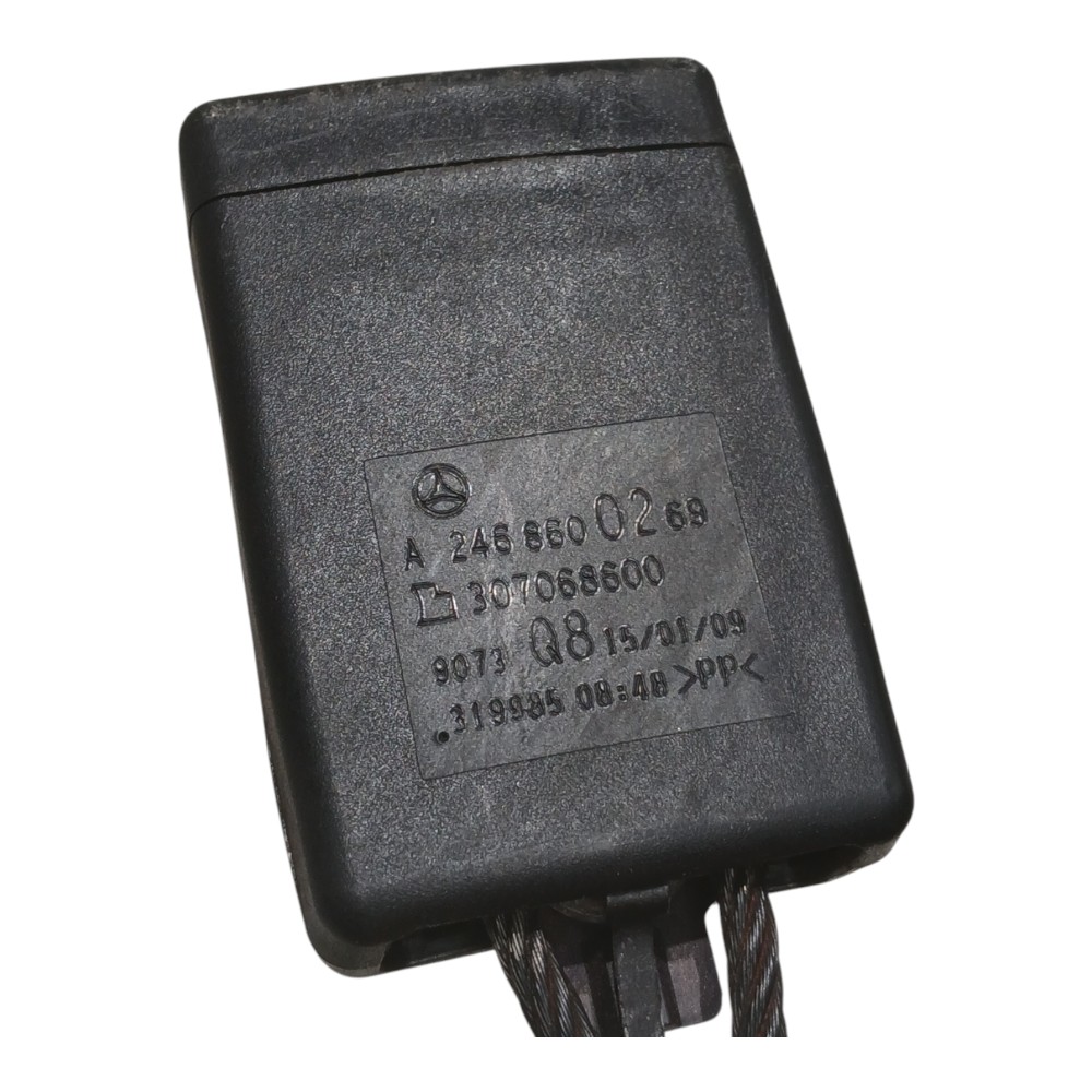 Engate Cinto Segurança Dianteiro Mercedes Benz A250 2.0 2015 2