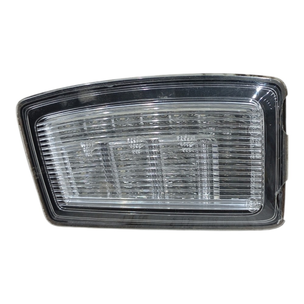 Luz Cortesia Direita Porta Malas Audi A1 1.4 Tfsi 2012 2013 5