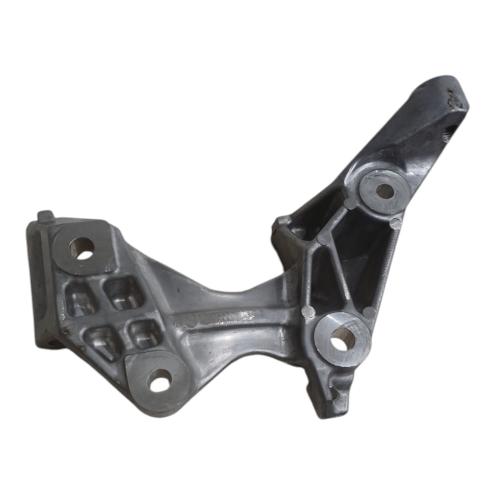 Suporte Compressor Ar Condicionado Nissan Kicks 1.6 Adv 2024 4