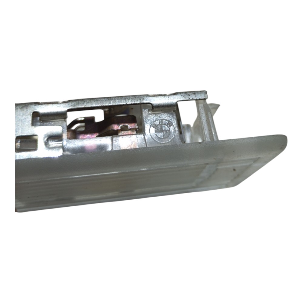 Luz Cortesia Porta Malas Bmw 118i 550i 528i X1 2013 2014 F20 5