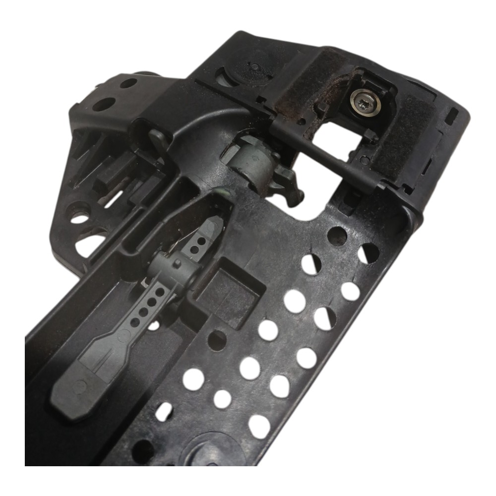 Suporte Maçaneta Externa Dianteira Direita Audi Q3 2.0 2014 Preto Dianteira 6