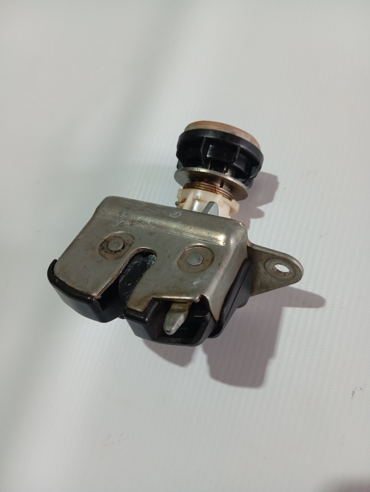 Fechadura Tampa Traseira Fiat Uno 2014